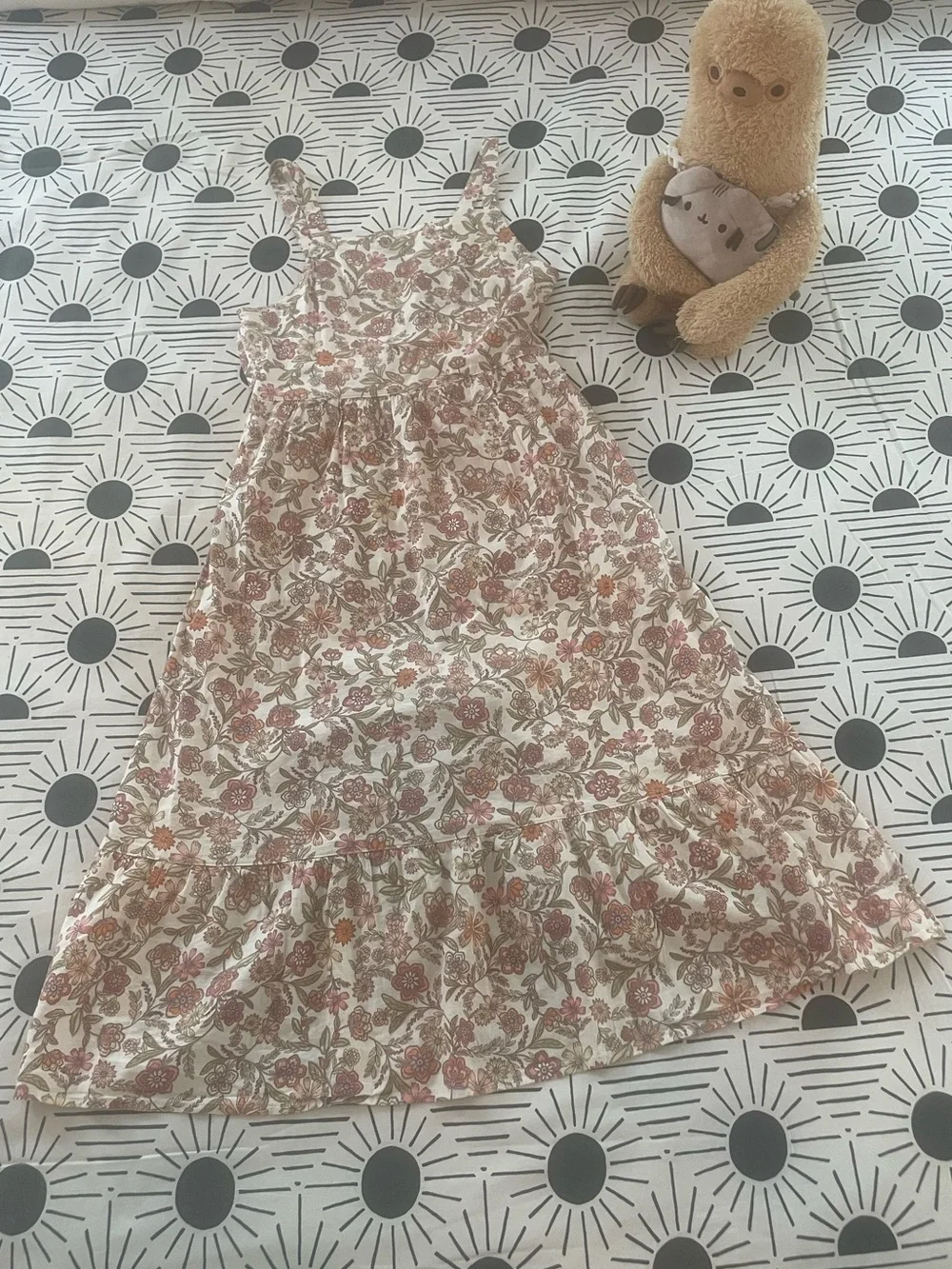 Pretty Floral Old Navy Tiered Maxi dress (Girl’s Large/10-12 yrs )